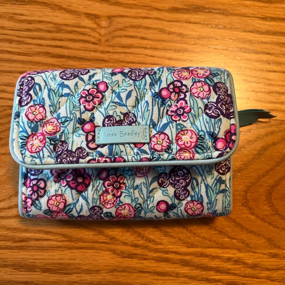 Vera Bradley Disney Mickey Mouse wallet